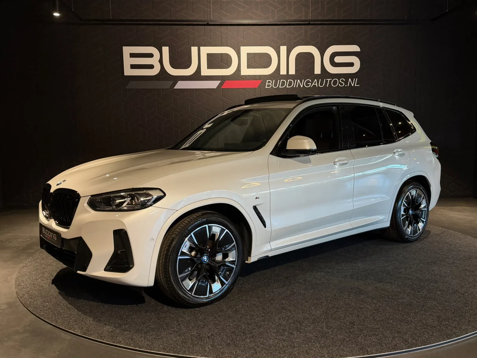 BMW iX3 (2022) — foto 1