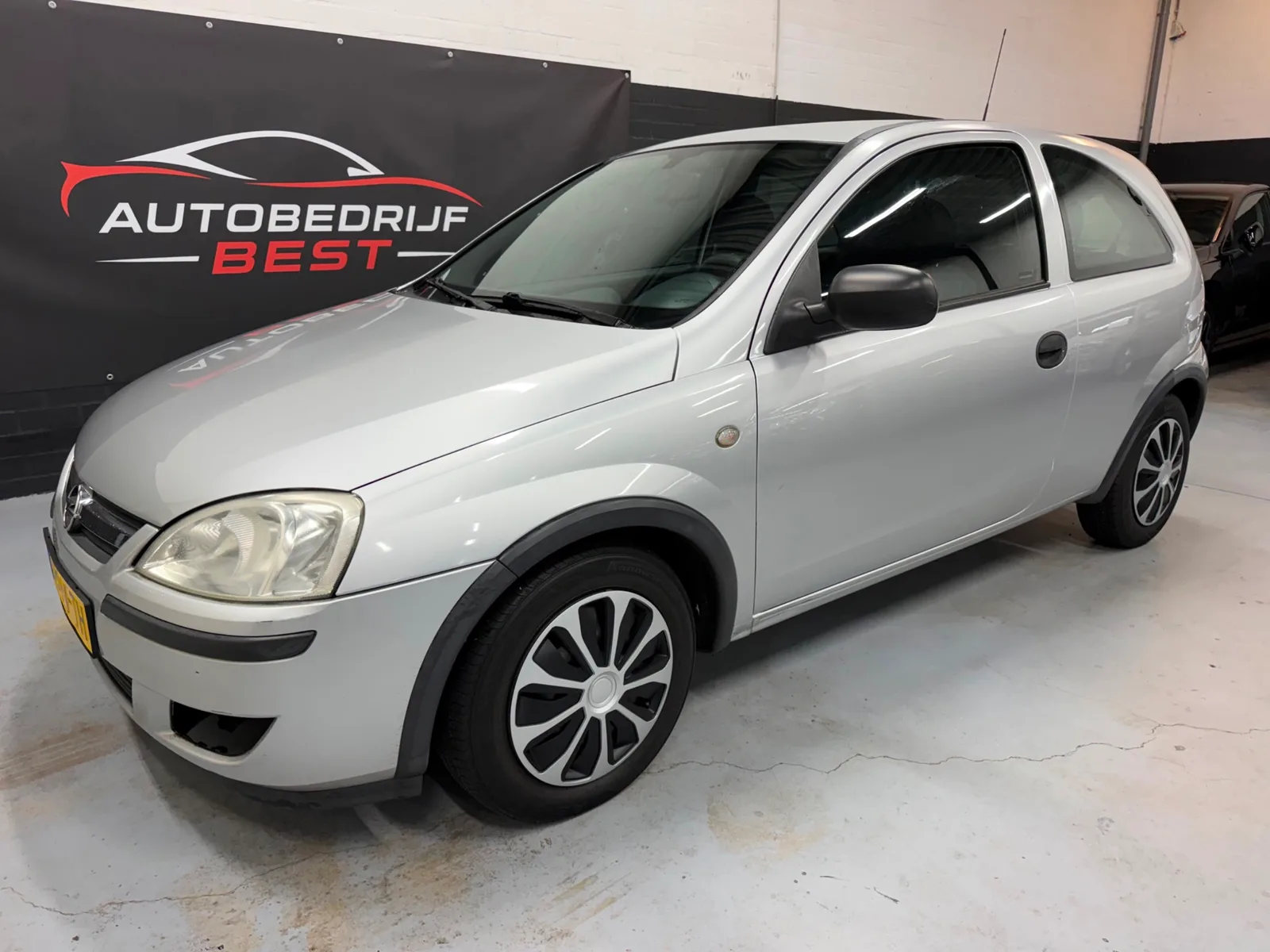 Opel Corsa (2005) — foto 1