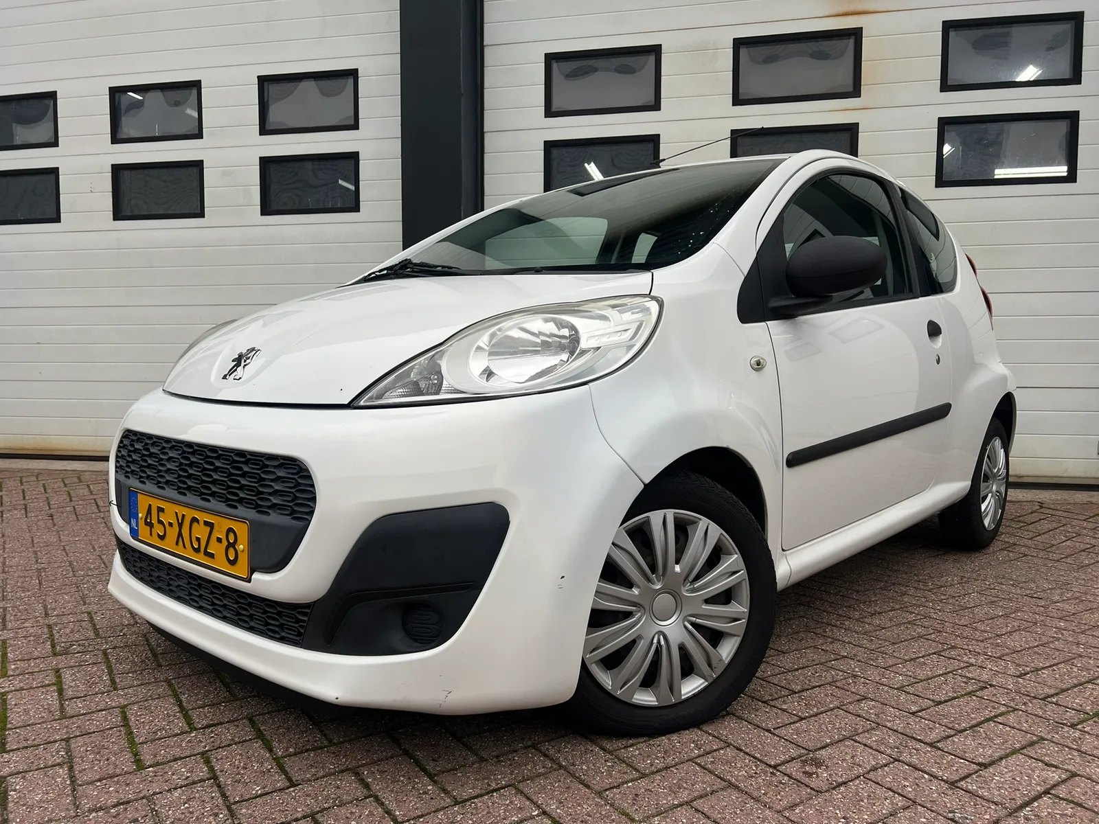 Peugeot 107 (2012) — foto 1