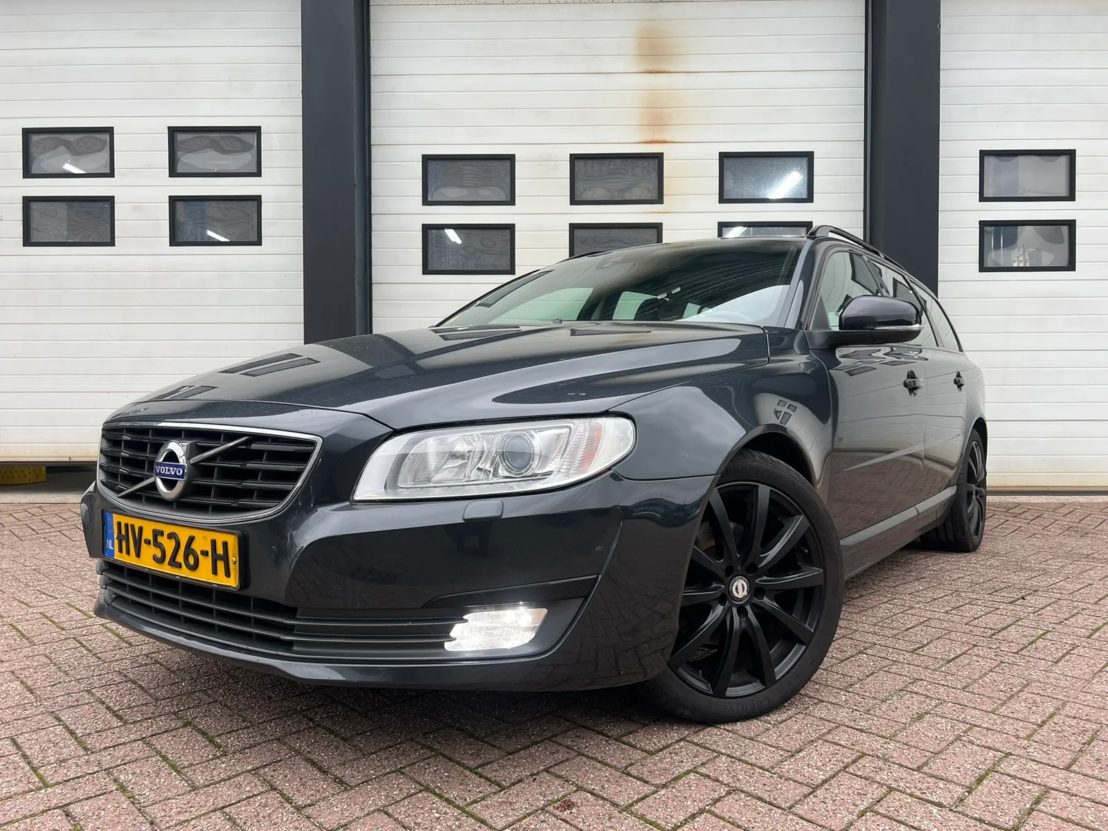 Volvo V70 (2015) — foto 1