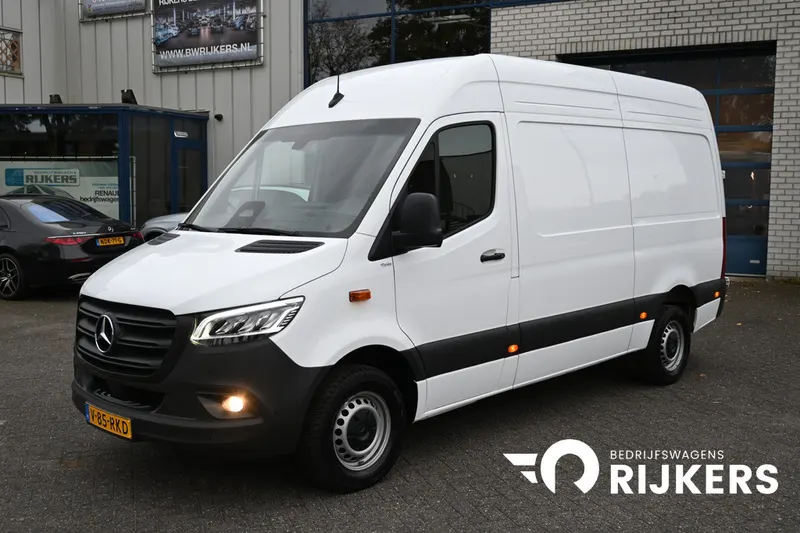 Mercedes-Benz Sprinter (2024)