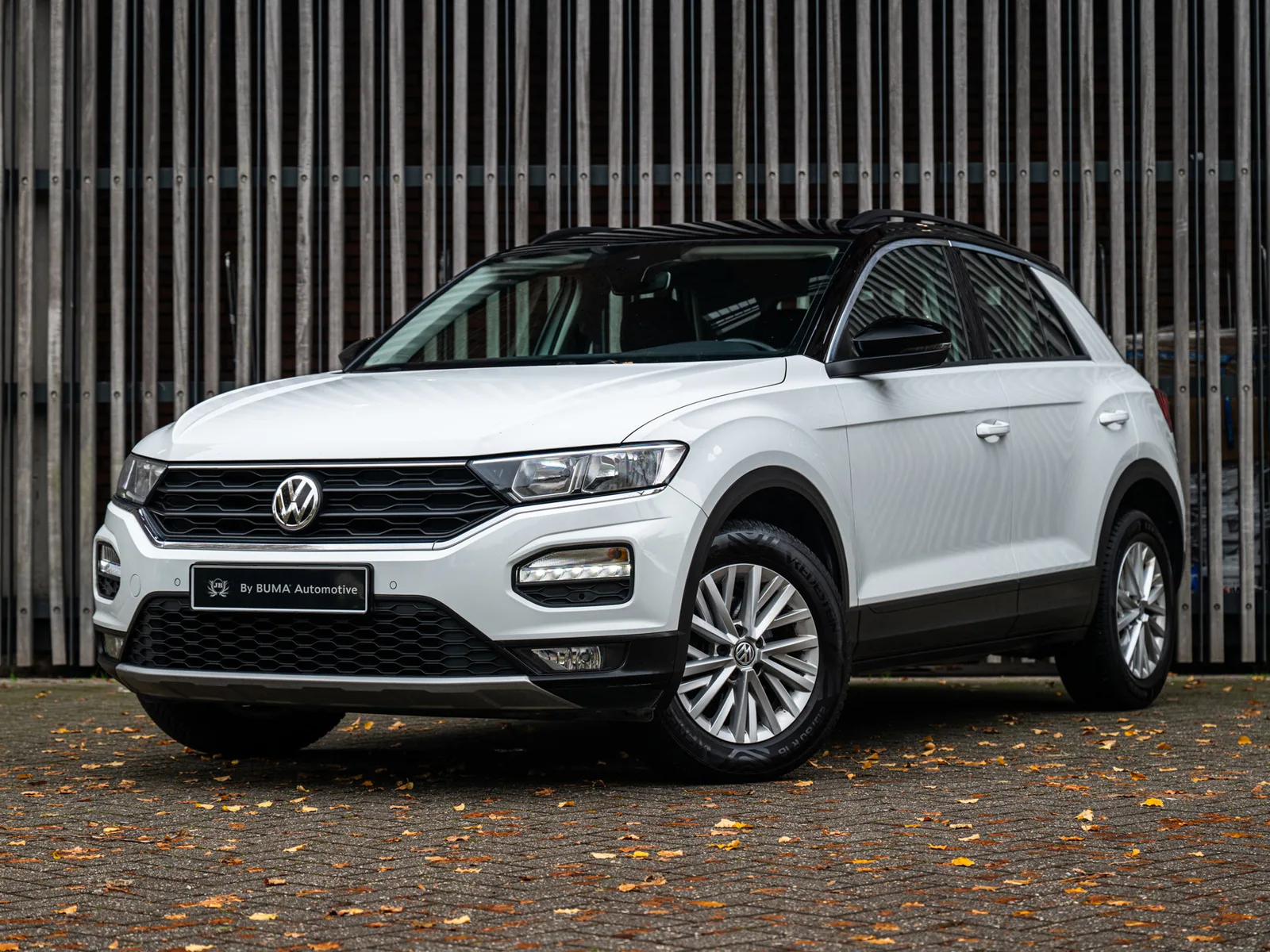 Volkswagen T-Roc (2019) — foto 1