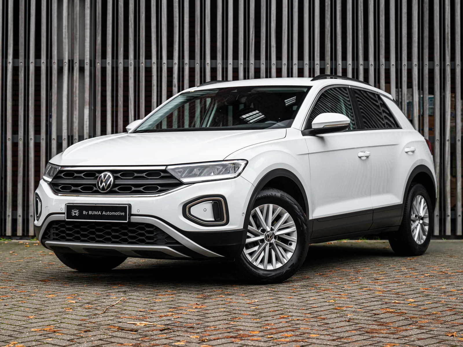 Volkswagen T-Roc (2022) — foto 1
