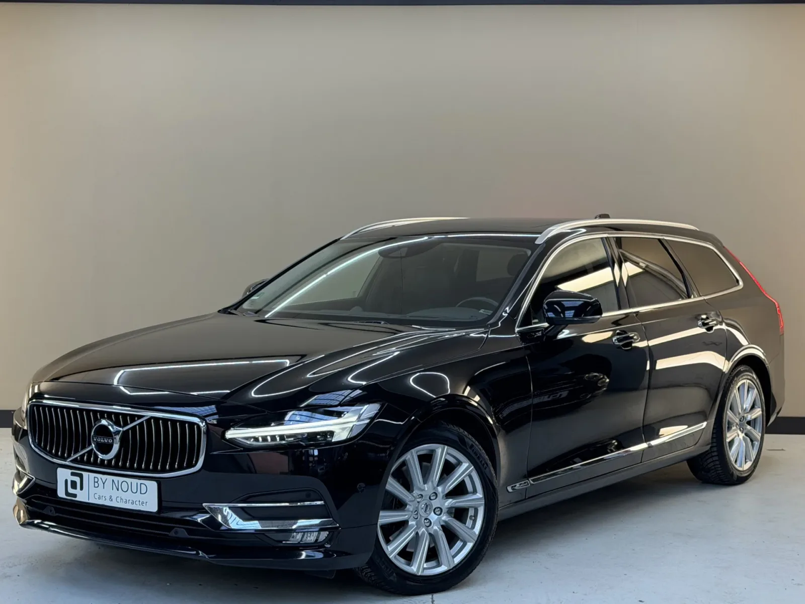 Volvo V90 (2017) — foto 1