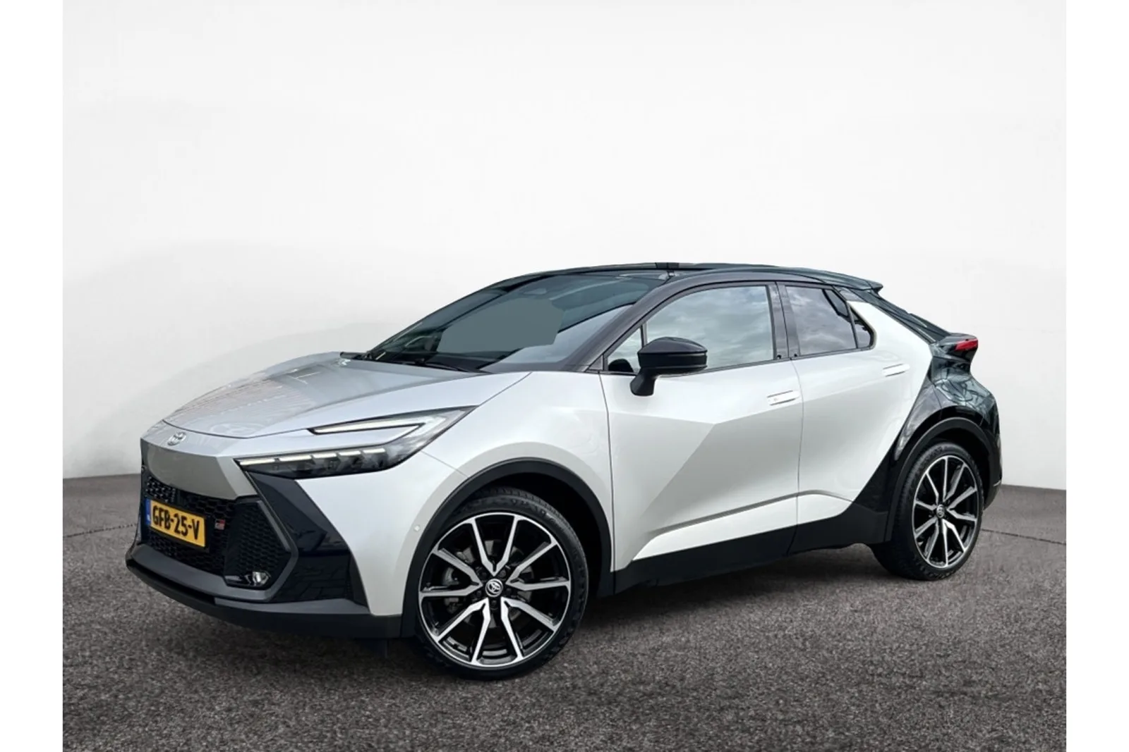 Toyota C-HR (2024) — foto 1