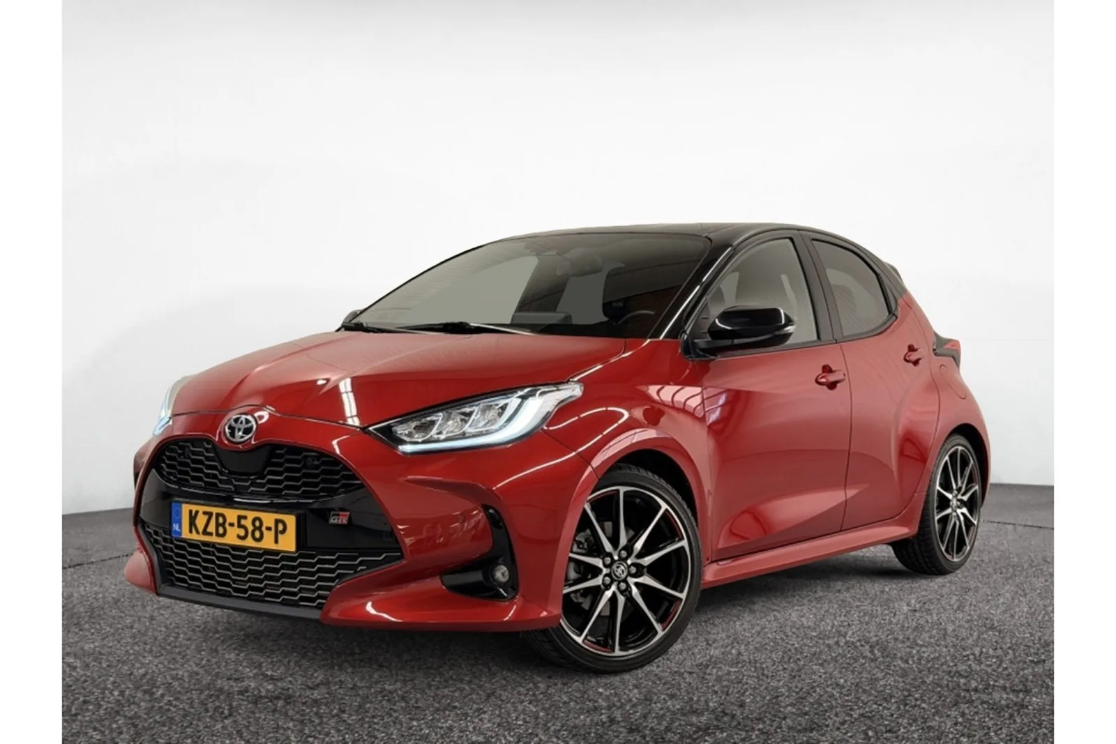 Toyota Yaris (2023) — foto 1