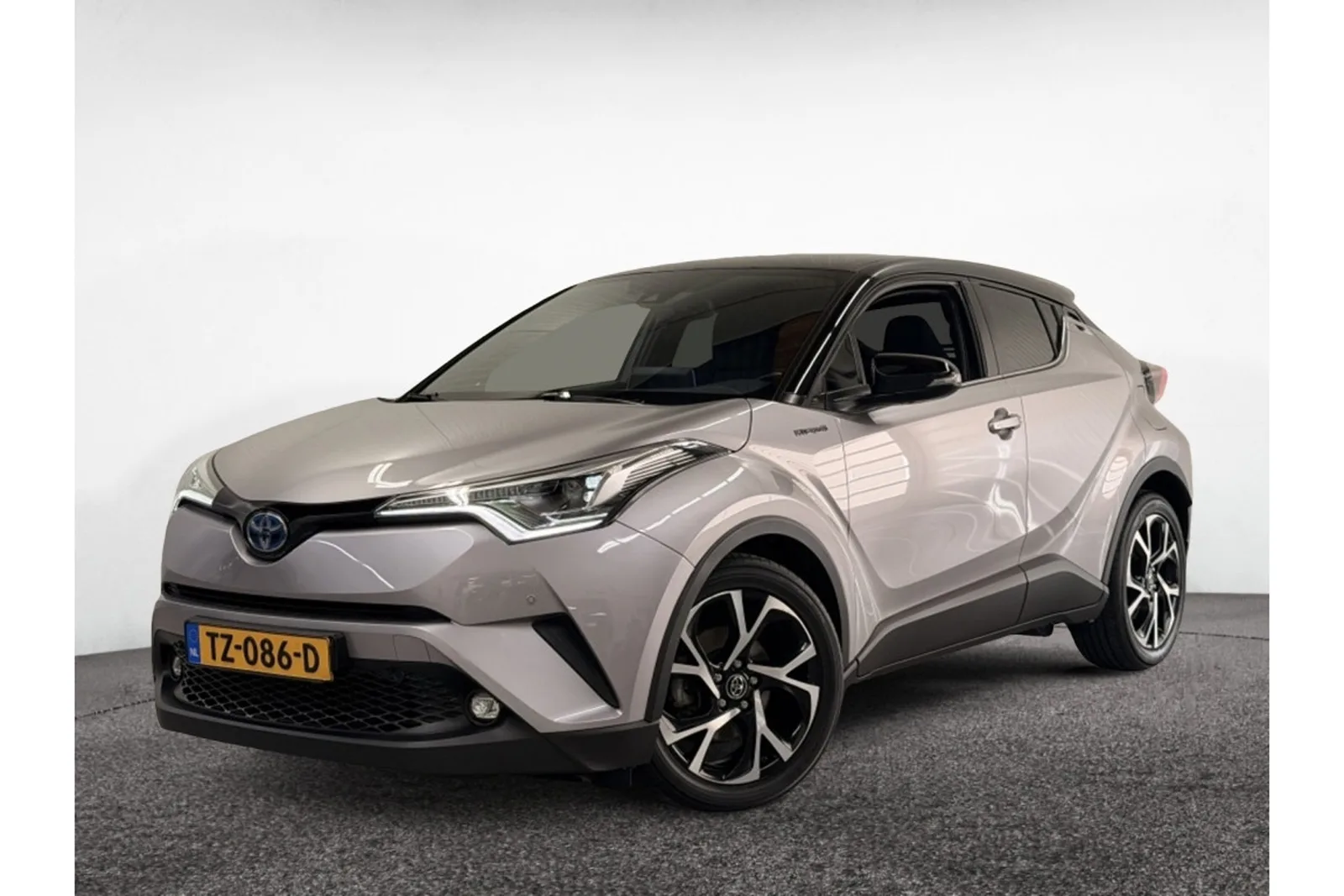 Toyota C-HR (2017) — foto 1