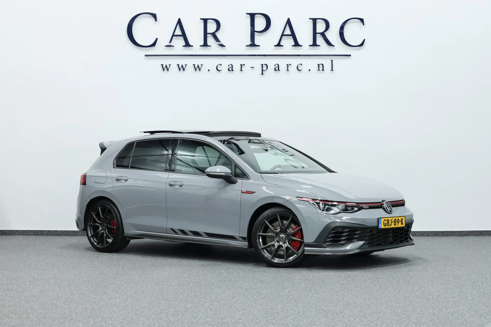 Volkswagen Golf (2021) — foto 1