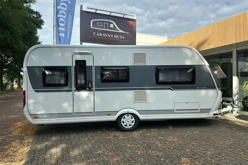 Hobby De Luxe (2018)