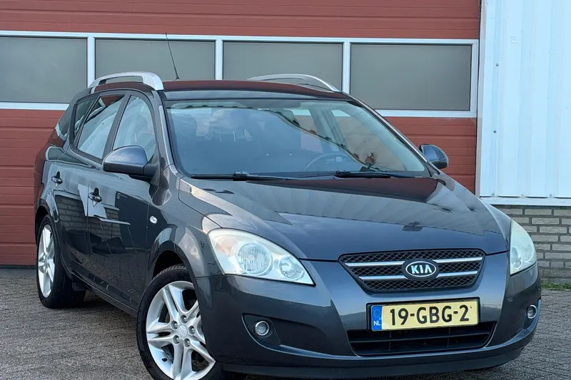 Kia Ceed (2008)