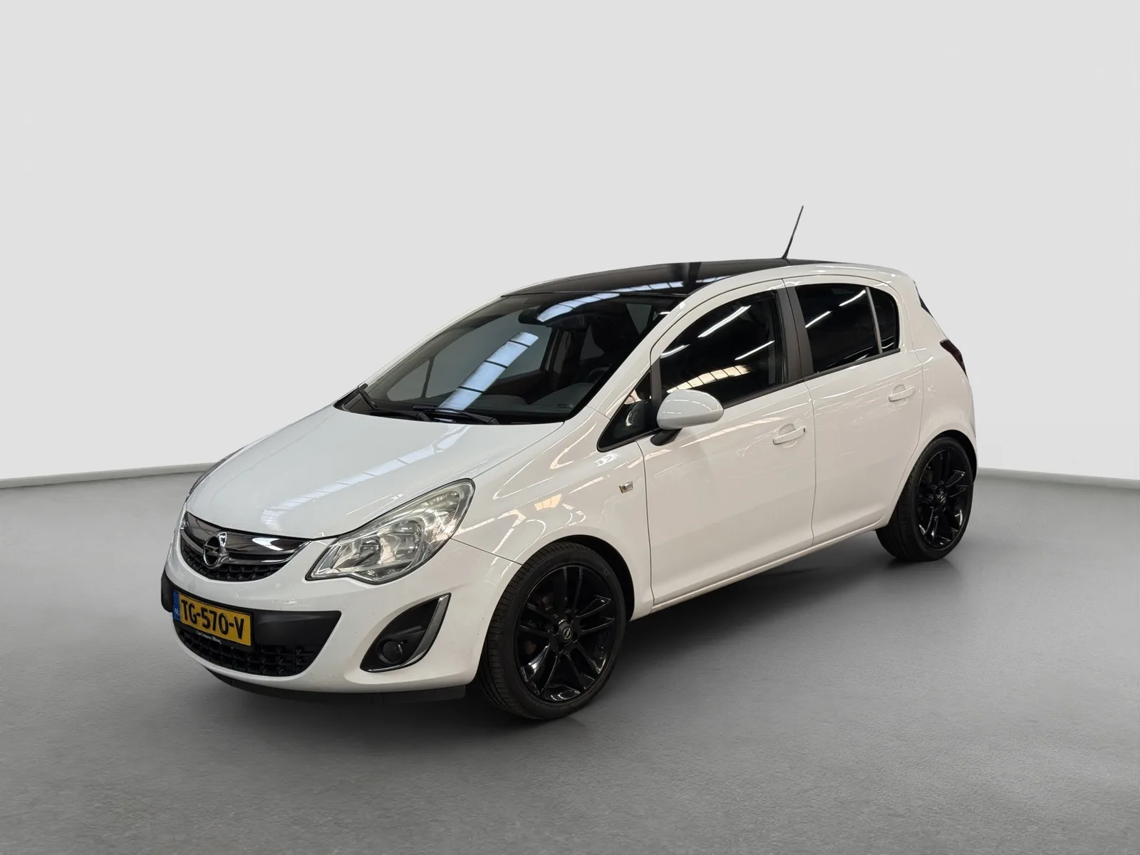 Opel Corsa (2012) — foto 1