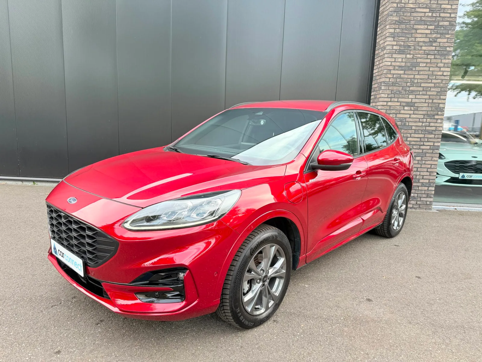 Ford Kuga (2024) — foto 1