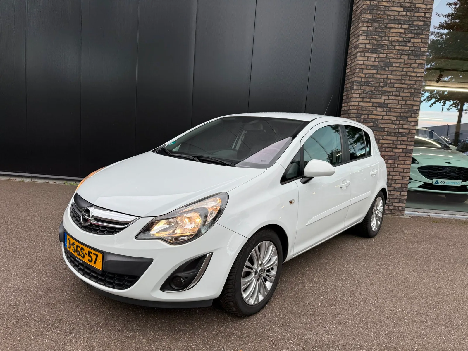 Opel Corsa (2013) — foto 1