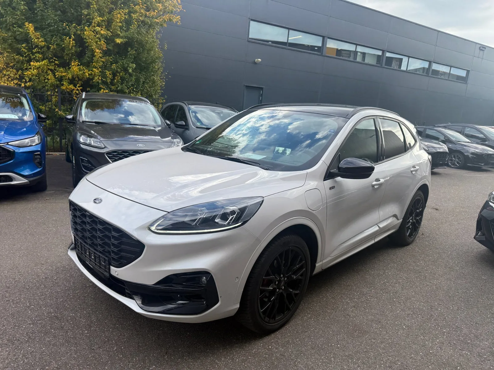 Ford Kuga (2023) — foto 1