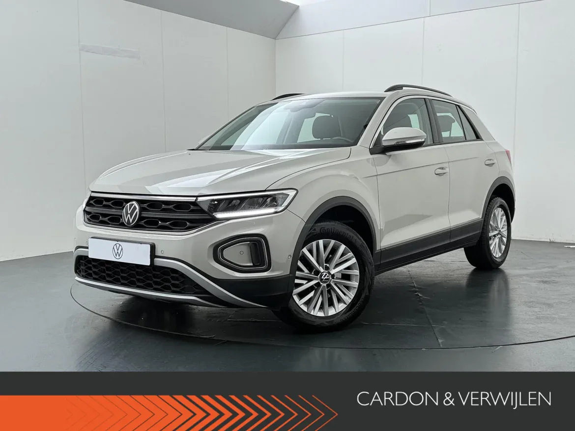 Volkswagen T-Roc (2022) — foto 1