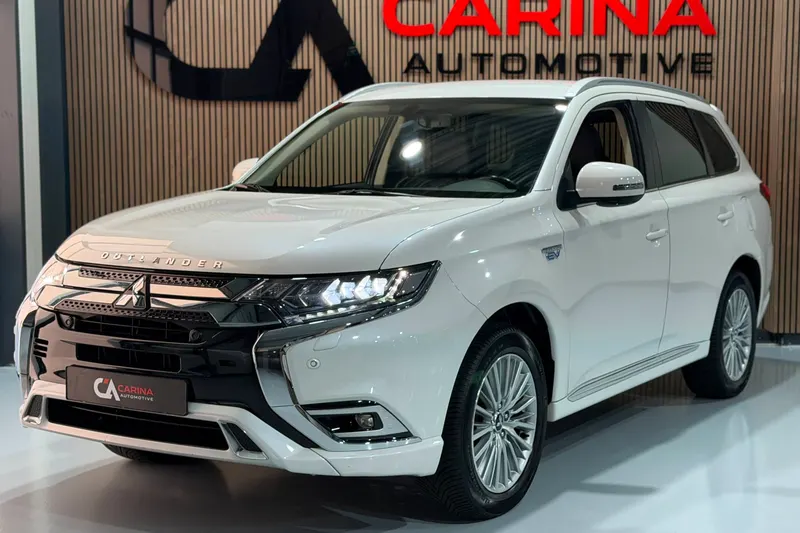 Mitsubishi Outlander (2020)