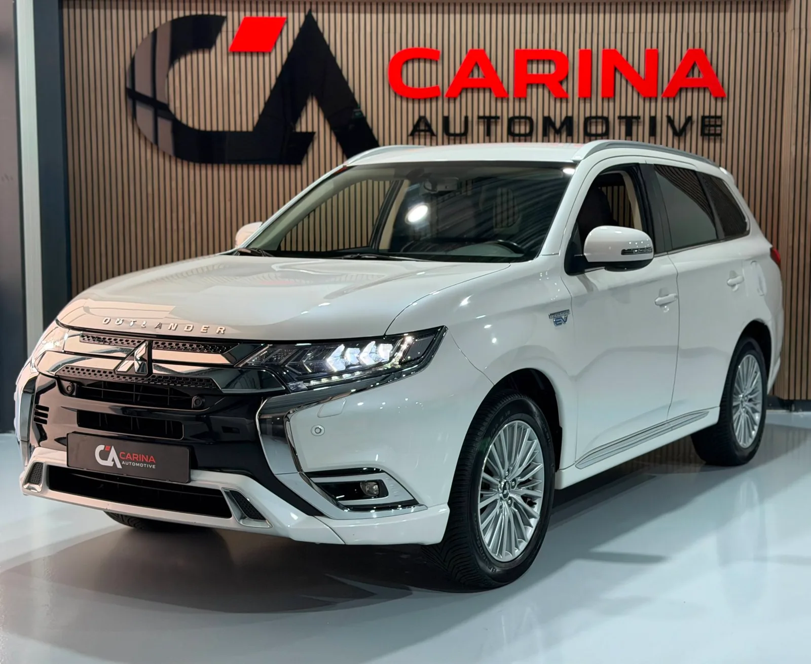 Mitsubishi Outlander (2020) — foto 1