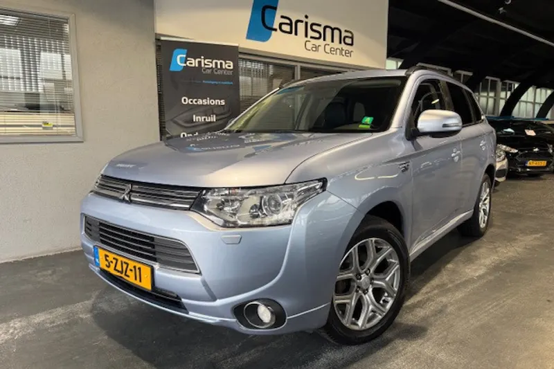 Mitsubishi Outlander (2015)