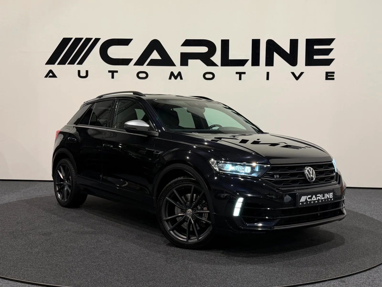 Volkswagen T-Roc (2020) — foto 1