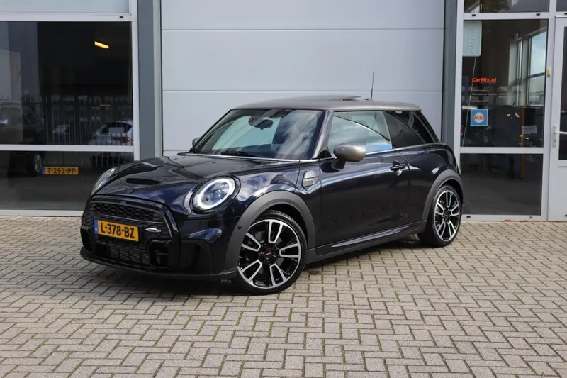 MINI Cooper S (2021)