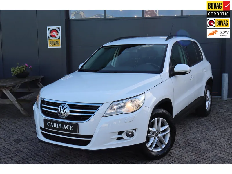 Volkswagen Tiguan (2010) — foto 1