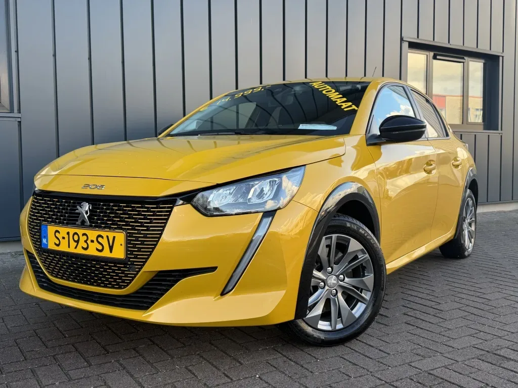 Peugeot e-208 (2023) — foto 1