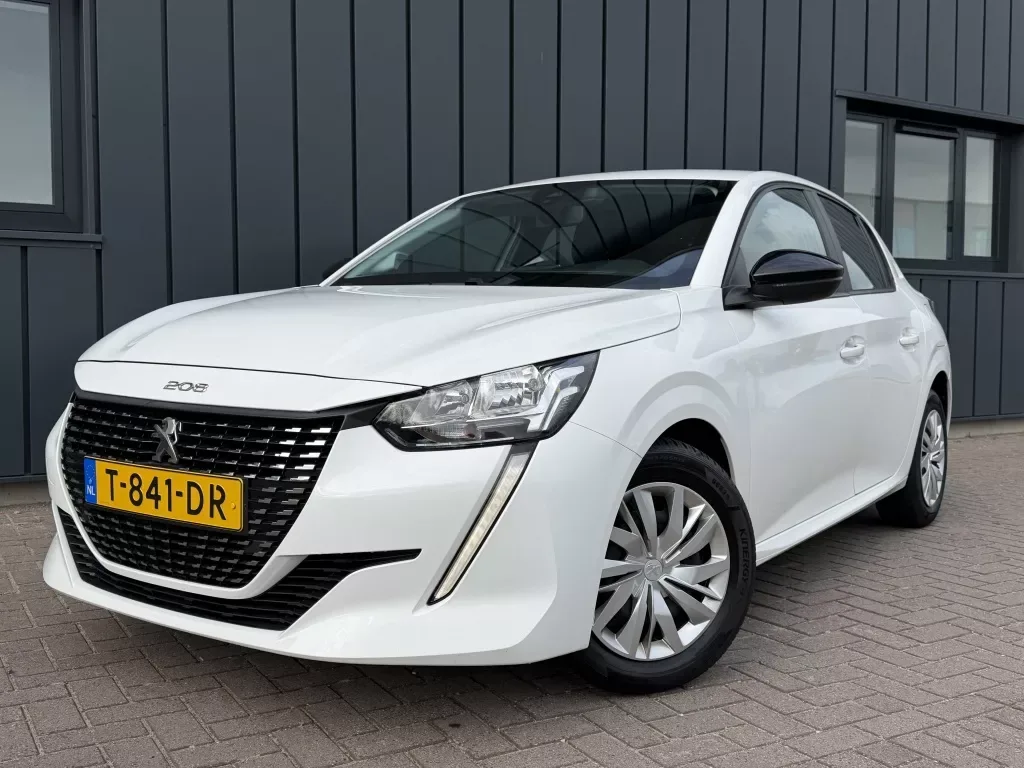 Peugeot 208 (2023) — foto 1
