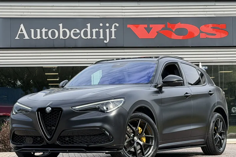 Alfa Romeo Stelvio (2021)
