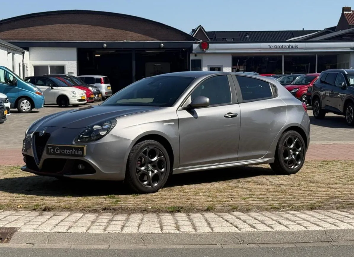 Alfa Romeo Giulietta (2017) — foto 1
