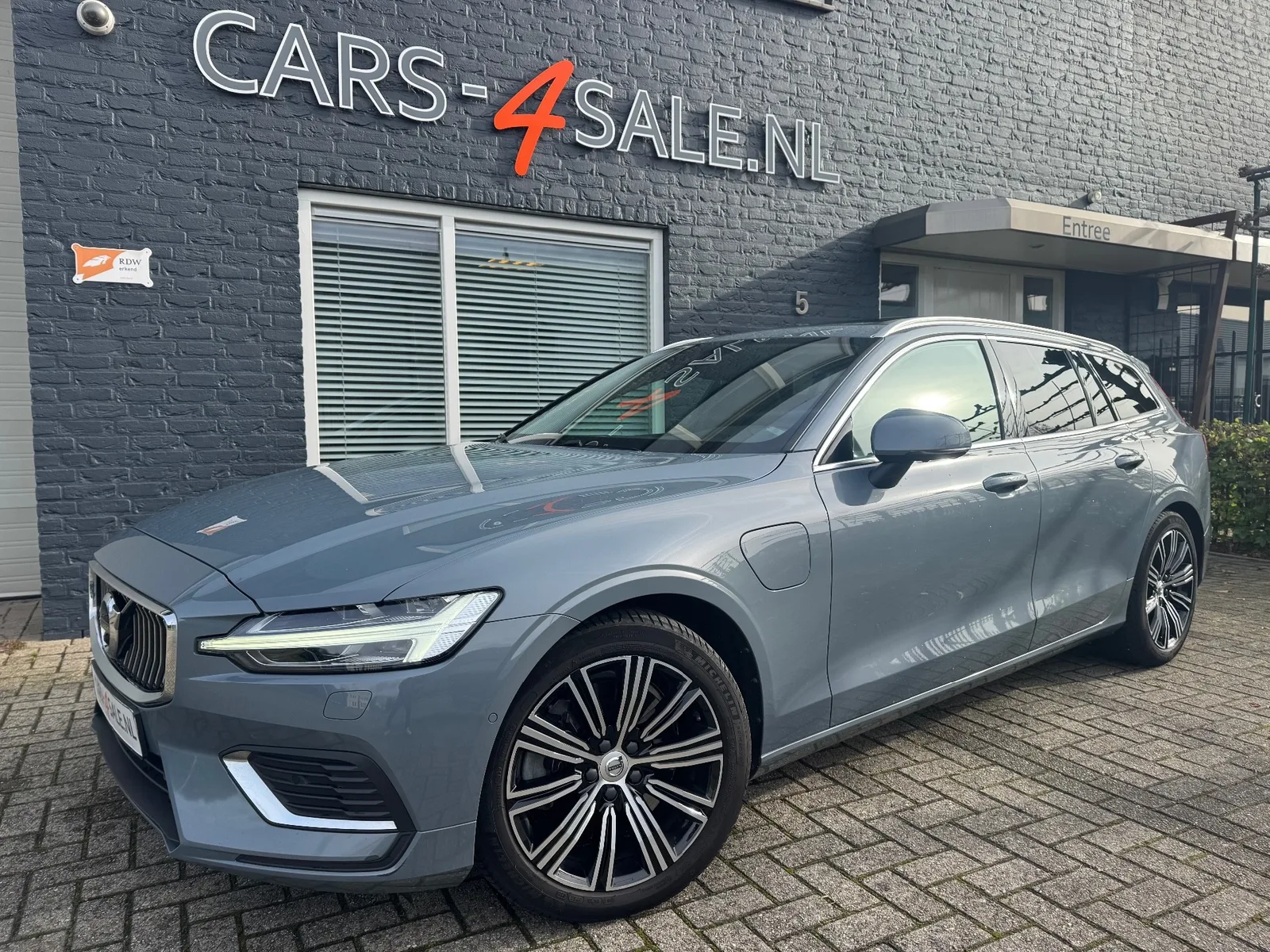 Volvo V60 (2021) — foto 1