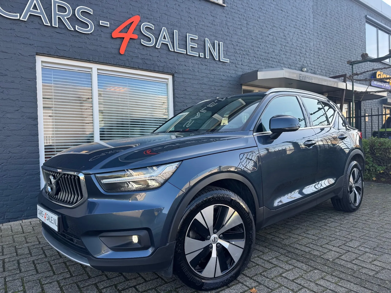 Volvo XC40 (2021) — foto 1