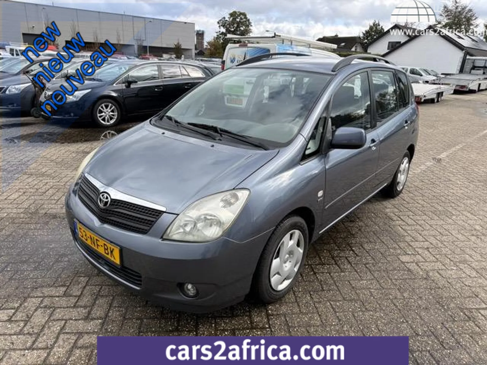 Toyota Corolla Verso (2003) — foto 1