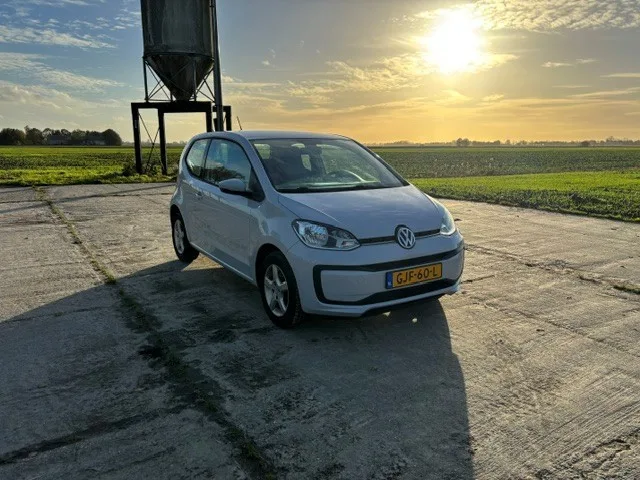 Volkswagen Up! (2017) — foto 1