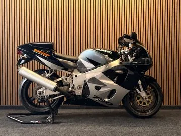 Suzuki GSX-R 750 (1999) — foto 1