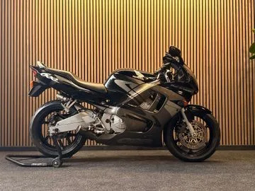 Honda CBR 600 F (1998) — foto 1