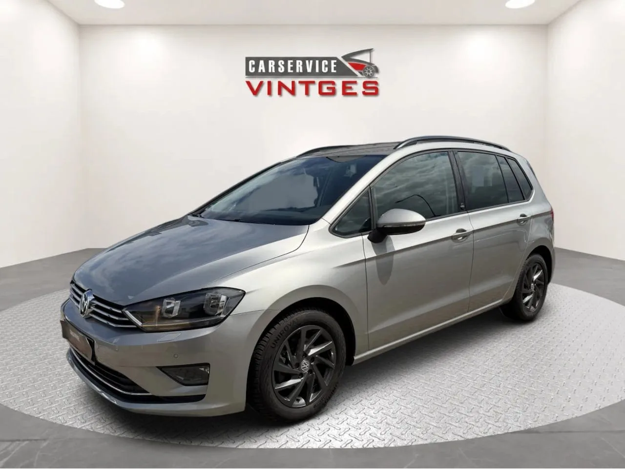 Volkswagen Golf Sportsvan (2017) — foto 1