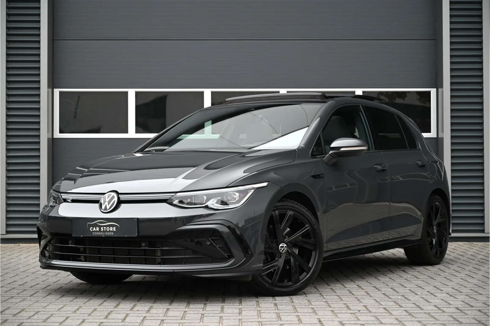 Volkswagen Golf (2022) — foto 1