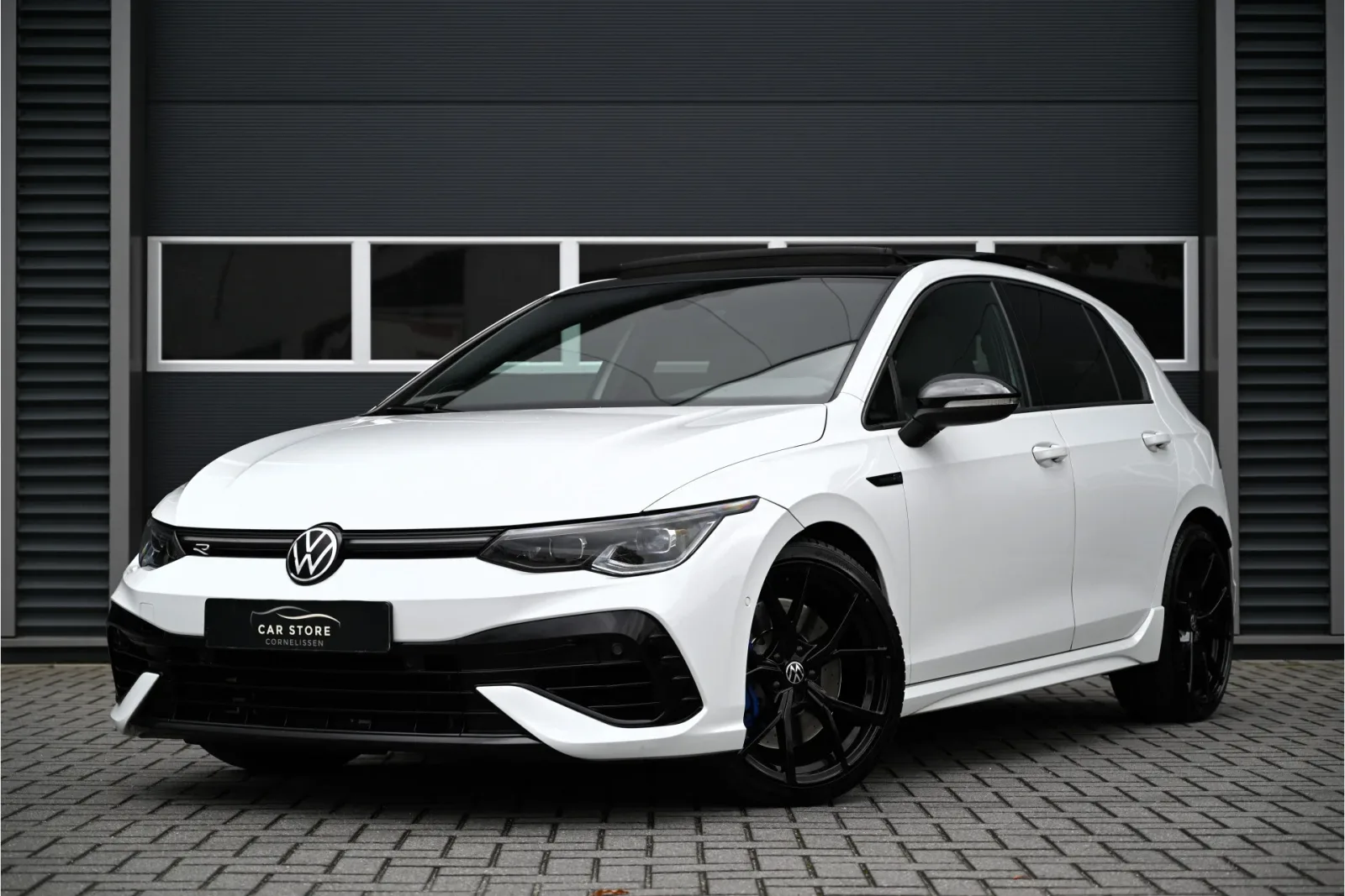 Volkswagen Golf (2021) — foto 1