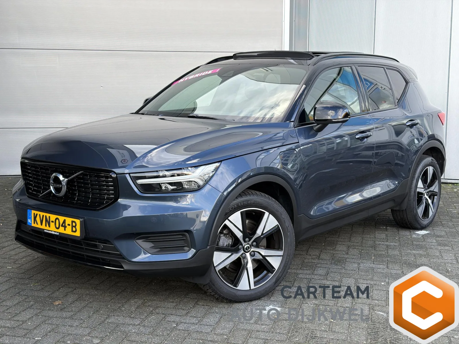 Volvo XC40 (2021) — foto 1