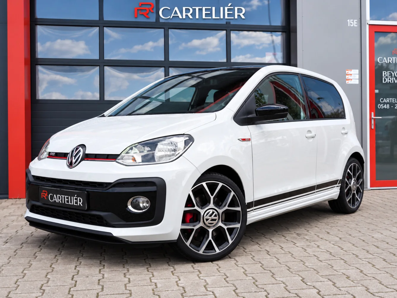 Volkswagen Up! (2018) — foto 1