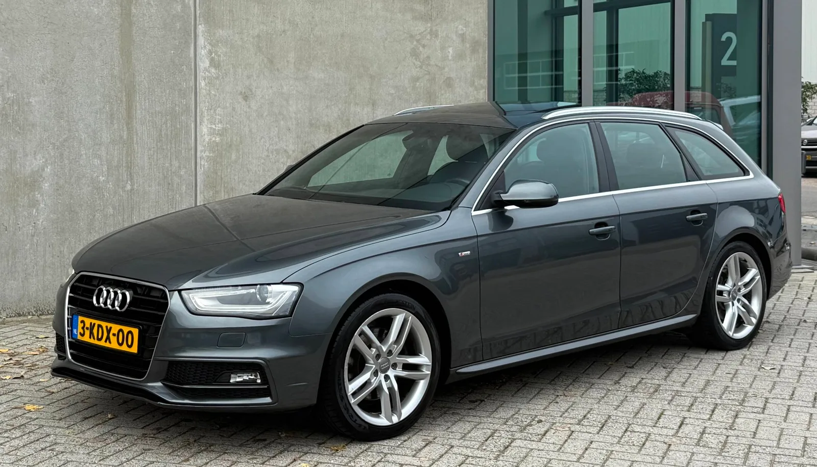 Audi A4 (2013) — foto 1