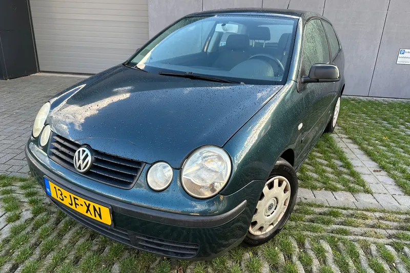 Volkswagen Polo (2002)