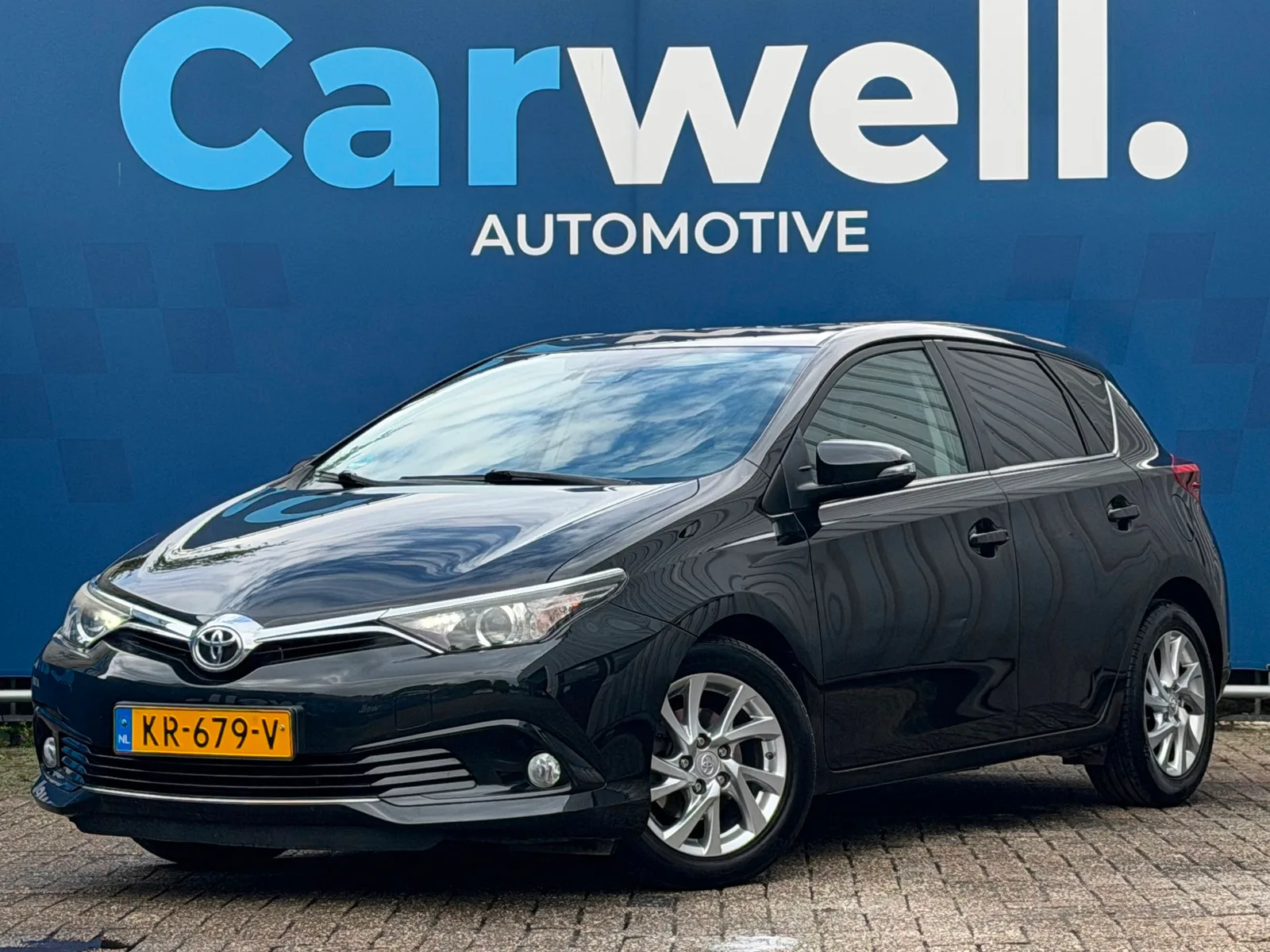 Toyota Auris (2016) — foto 1