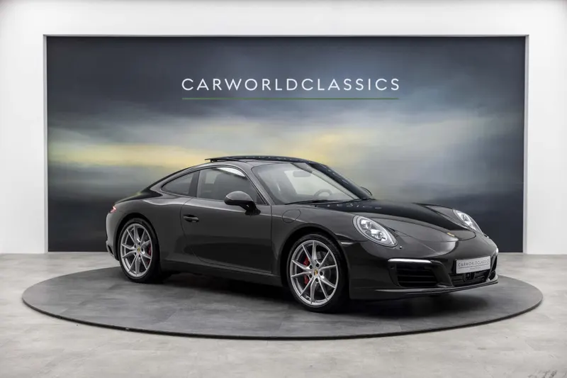 Porsche 911 (2017)