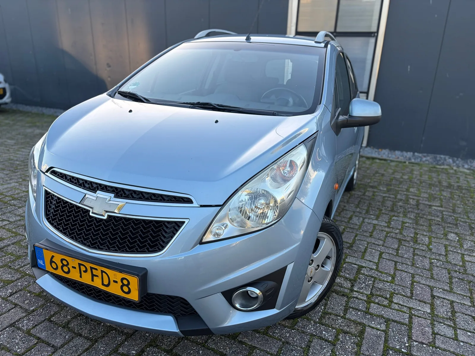 Chevrolet Spark (2011) — foto 1