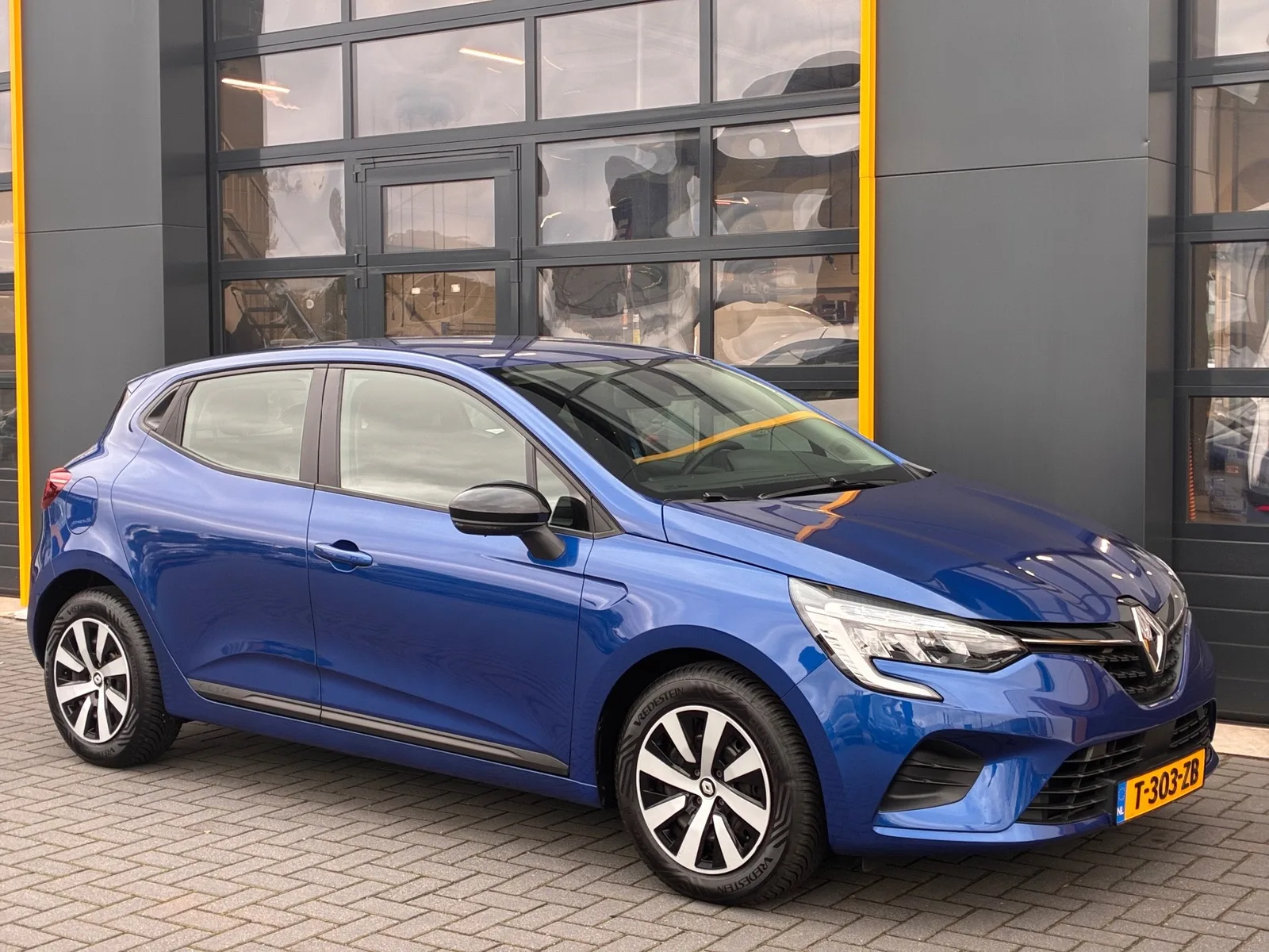 Renault Clio (2023) — foto 1
