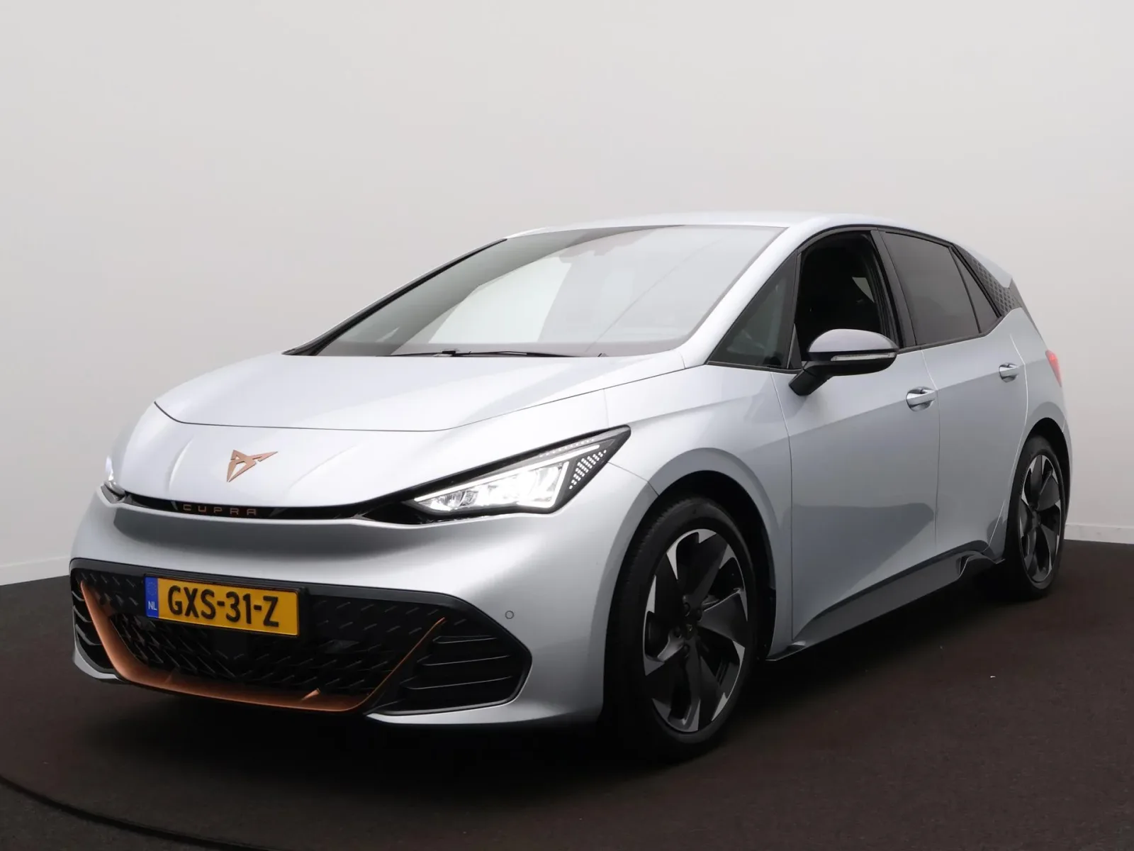 CUPRA Born (2024) — foto 1