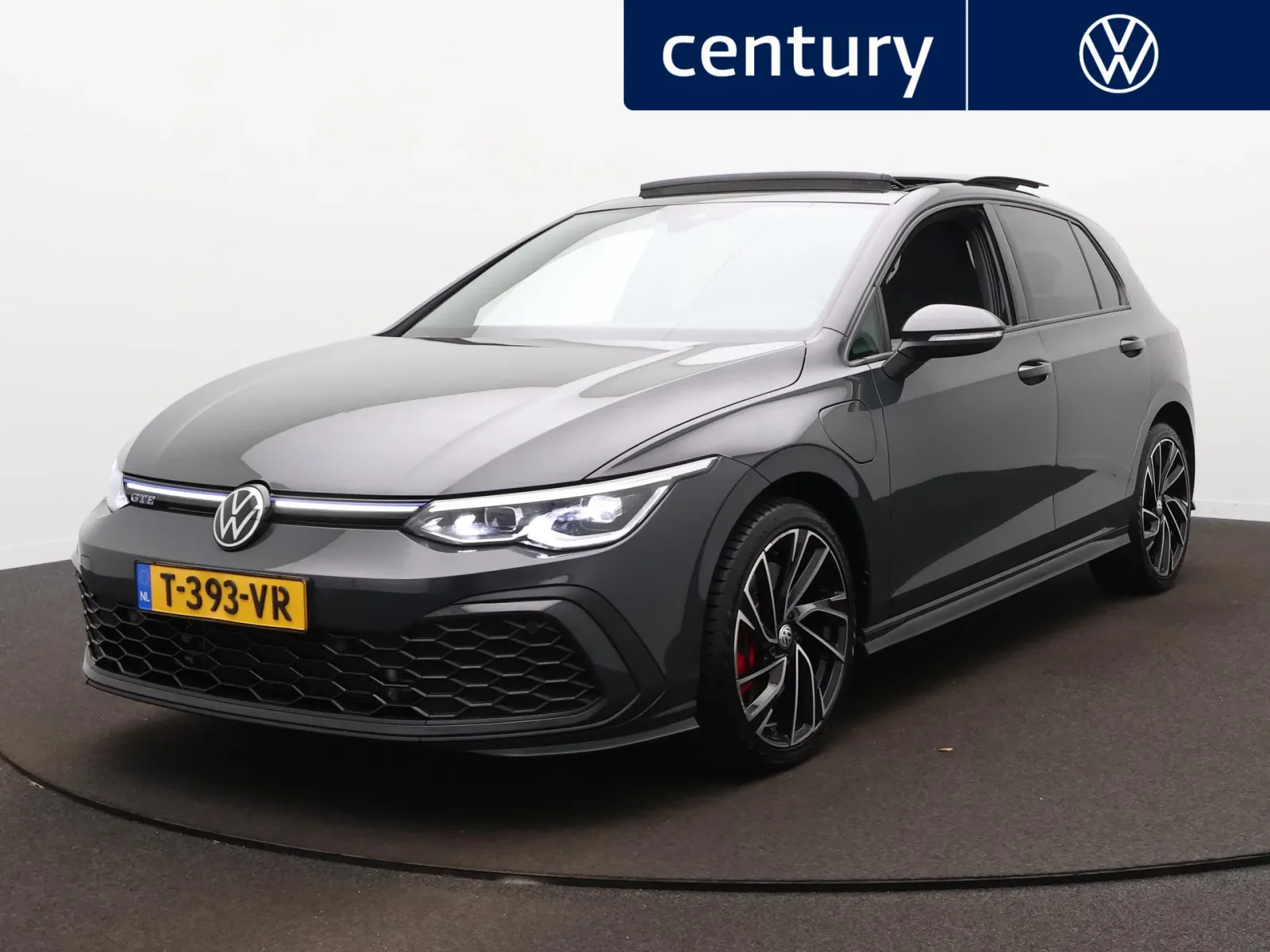 Volkswagen Golf (2021) — foto 1