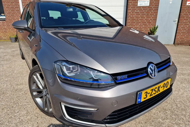 Volkswagen VW GTE (0)