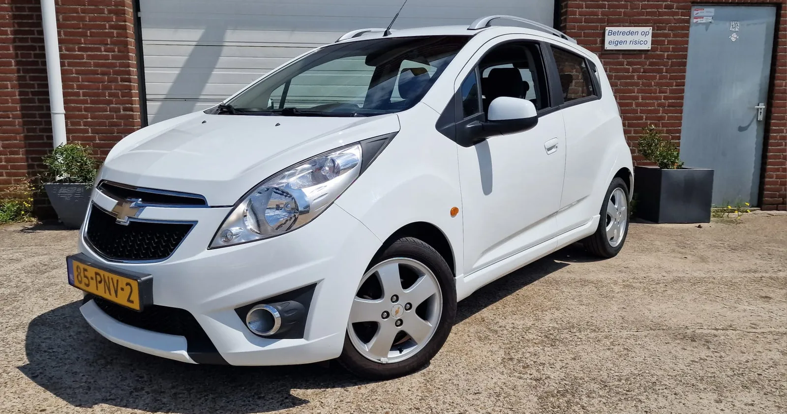 Chevrolet Spark (2011) — foto 1